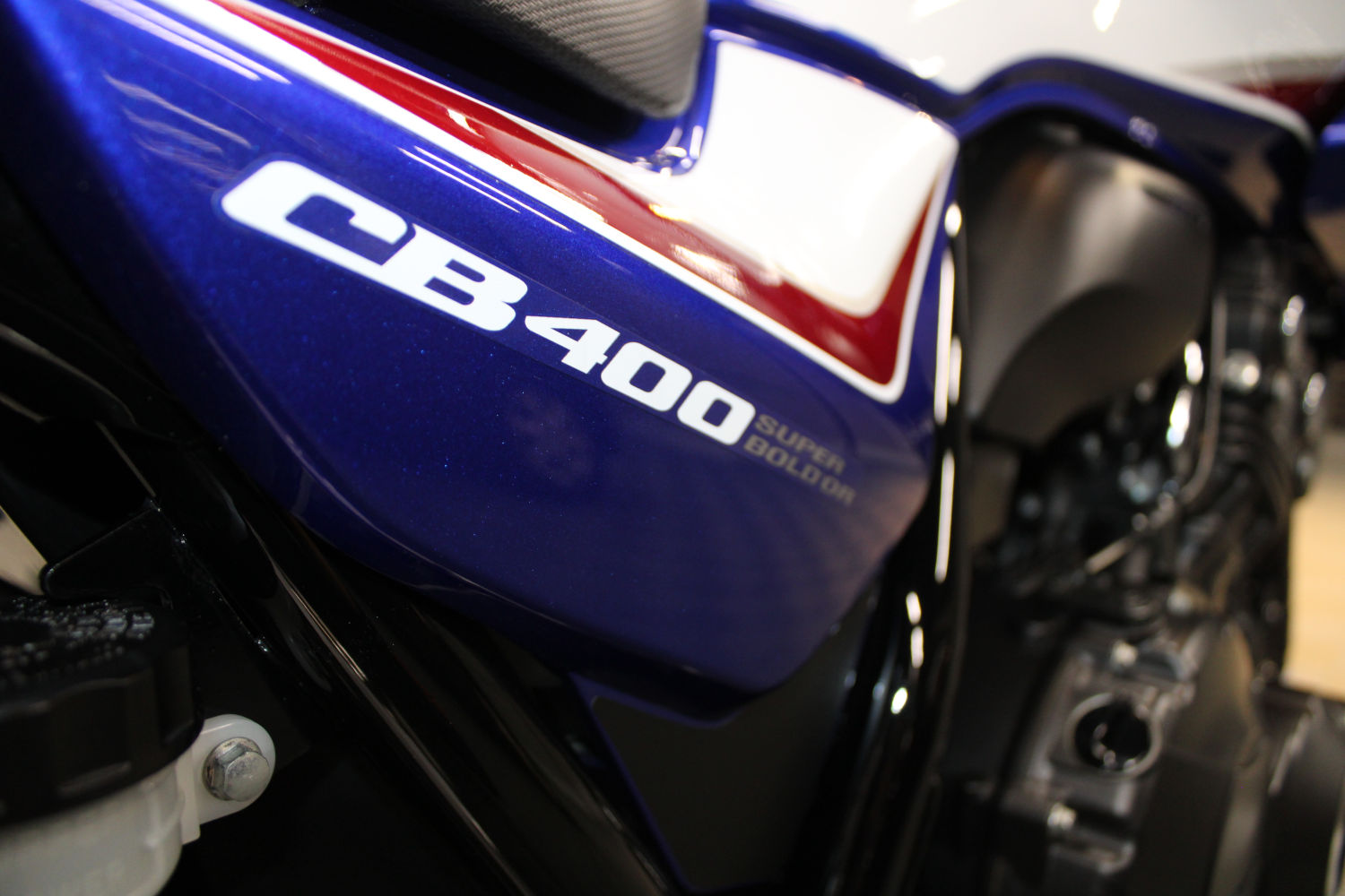 CB400横パーツ.jpg